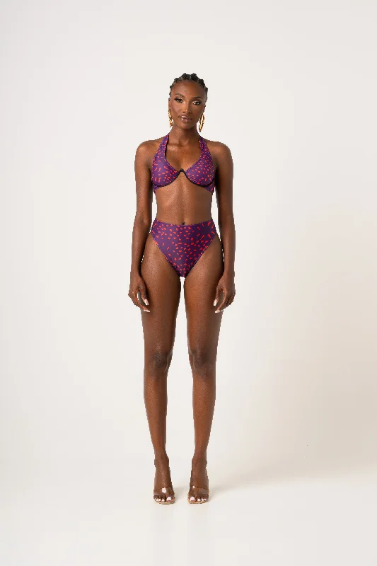 Striped bikini with a classic pattern for a timeless beach aestheticAMINAH Halter Bikini top Striped bikini with a classic pattern for a timeless beach aestheticAMINAH Halter Bikini top
