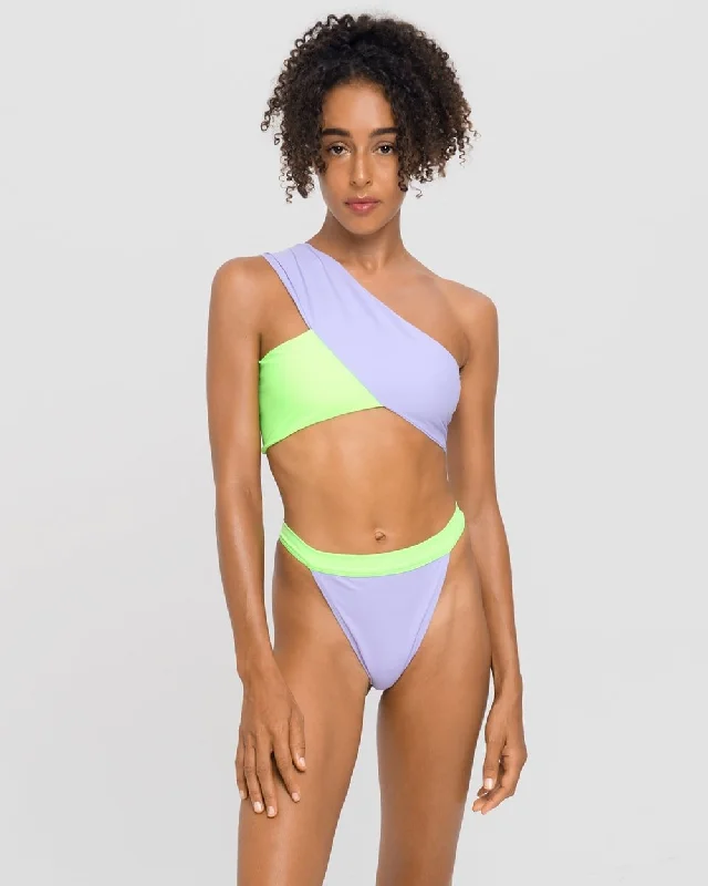 Sustainable bikini made from recycled materials for eco - conscious beachgoersJingū Bikini Top Sustainable bikini made from recycled materials for eco - conscious beachgoersJingū Bikini Top