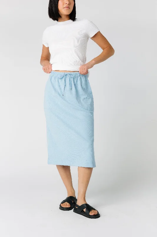 Midi dresses with keyhole backs for a flirty and unexpected detail Brass & Roe Ribbed Drawstring Pocket Skirt - New Blues Midi dresses with keyhole backs for a flirty and unexpected detail Brass & Roe Ribbed Drawstring Pocket Skirt - New Blues