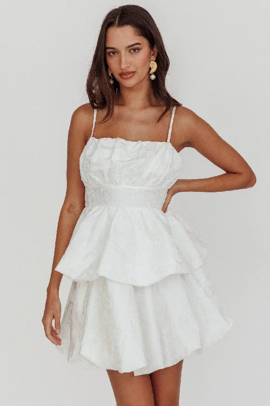 Mini dresses with gathered skirts for a voluminous effect Zilara Bubble Hem Bow Mini Dress Jacquard White Mini dresses with gathered skirts for a voluminous effect Zilara Bubble Hem Bow Mini Dress Jacquard White