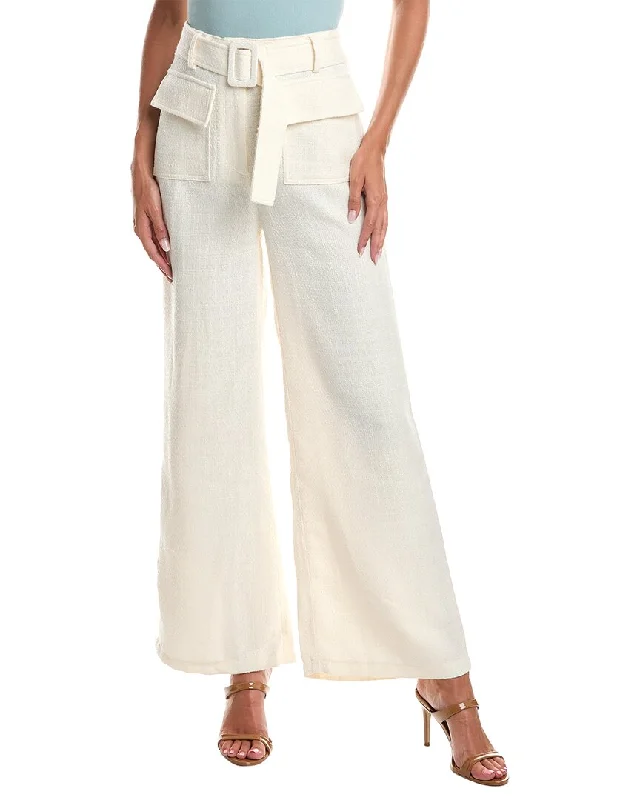 Plus Size Women's Embroidered Tight Trousers in White for a Feminine and Elegant StyleGracia Tweed Pant Plus Size Women's Embroidered Tight Trousers in White for a Feminine and Elegant StyleGracia Tweed Pant