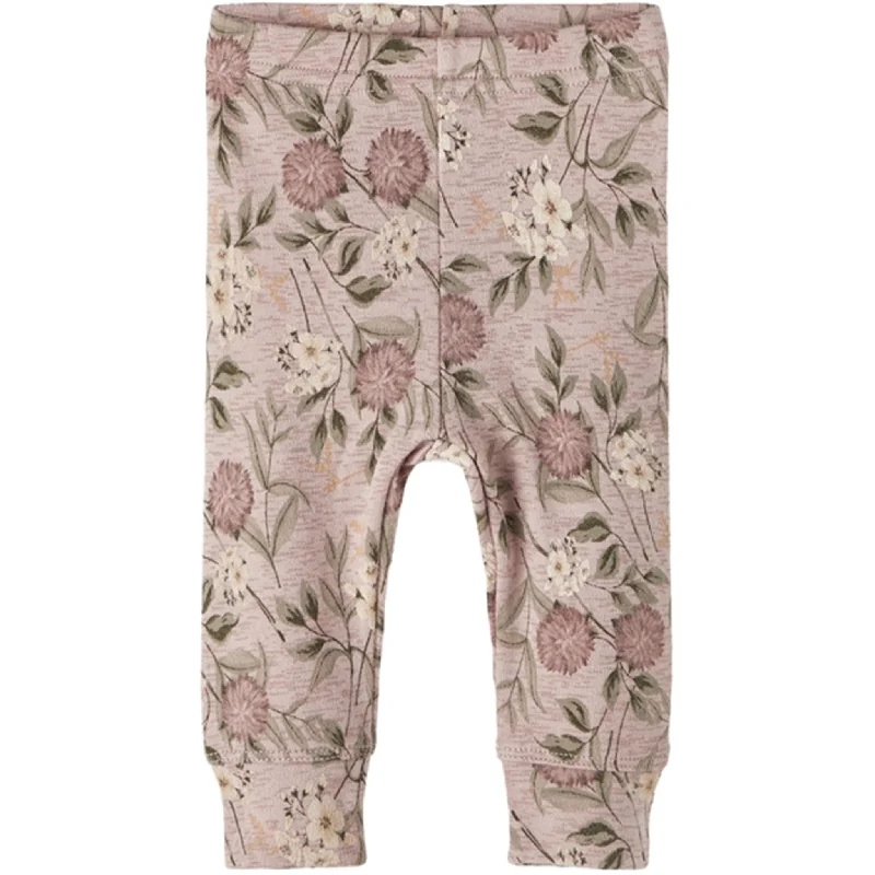 Plus Size Women's Printed Tight Trousers in Floral Patterns for a Spring - Inspired OutfitName it Sphinx Aop Willow Wool Leggings AOP Plus Size Women's Printed Tight Trousers in Floral Patterns for a Spring - Inspired OutfitName it Sphinx Aop Willow Wool Leggings AOP