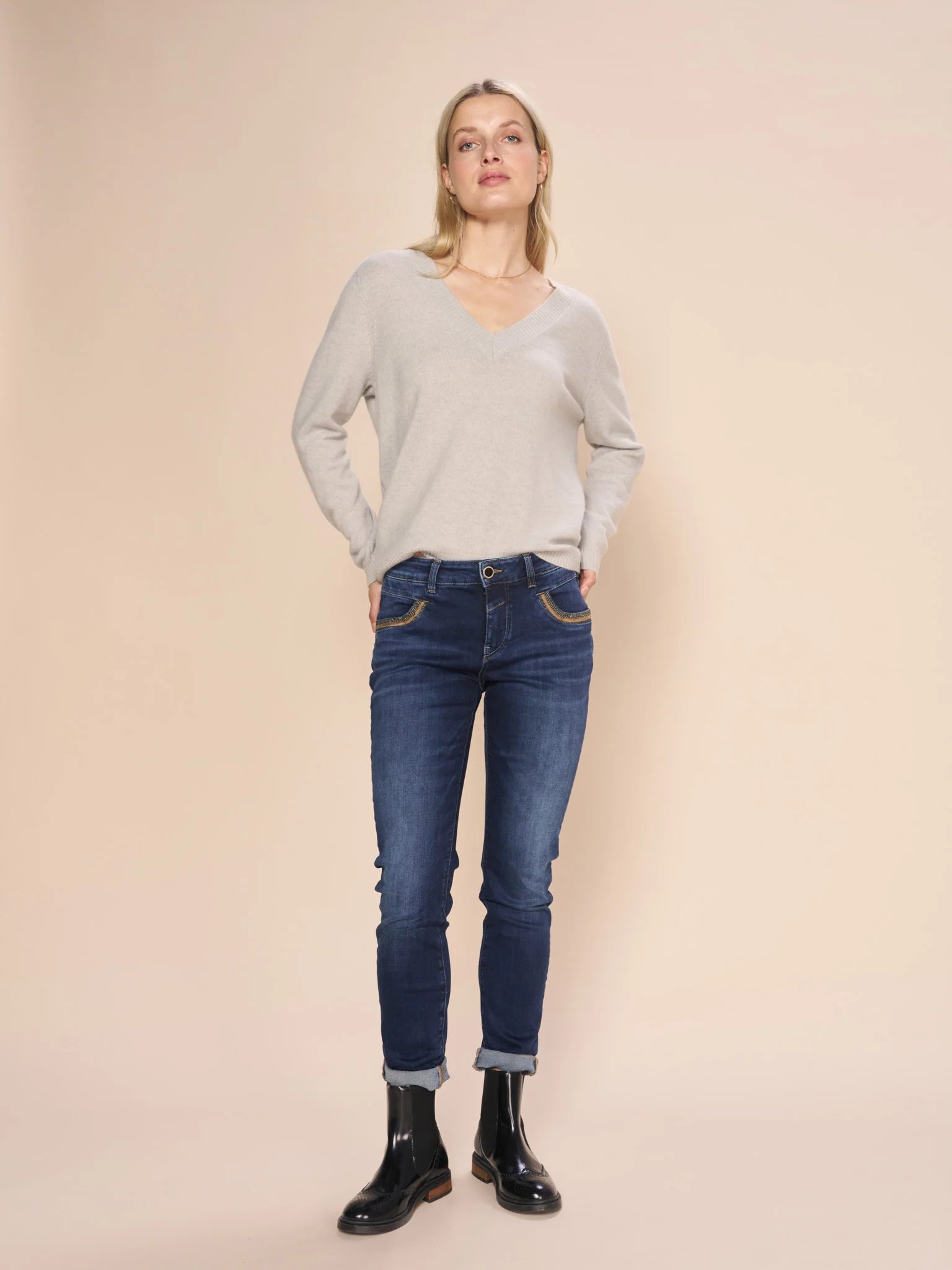 Open - Front Women's Cardigan - Style Mohair SweatersOpen - Front Women Sweater for Easy LayeringMos Mosh Dark Blue Ankle Naomi Achilles Jeans Open - Front Women's Cardigan - Style Mohair SweatersOpen - Front Women Sweater for Easy LayeringMos Mosh Dark Blue Ankle Naomi Achilles Jeans