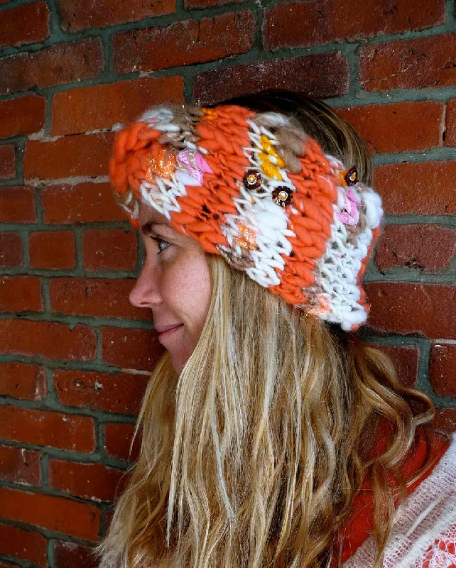 Plus Size Women's Ruffled Hem Sweaters in Floral PrintsFloral Print Women Sweater for a Feminine AppealTurban Headband Plus Size Women's Ruffled Hem Sweaters in Floral PrintsFloral Print Women Sweater for a Feminine AppealTurban Headband