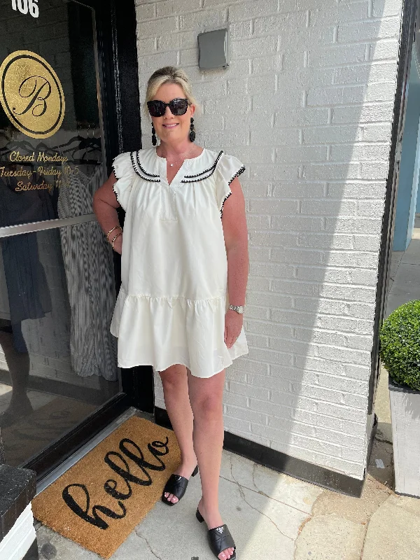 Long - Sleeve Women Dress in Velvet for a Luxurious Winter LookCream with Black trim Dress Long - Sleeve Women Dress in Velvet for a Luxurious Winter LookCream with Black trim Dress