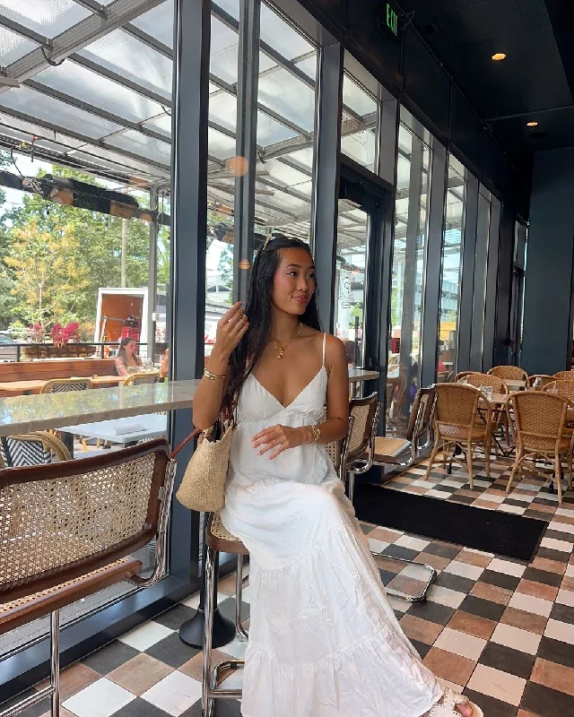 Little Black Women Dress with Sequins for a Glamorous Night OutFreya White Maxi Dress Little Black Women Dress with Sequins for a Glamorous Night OutFreya White Maxi Dress