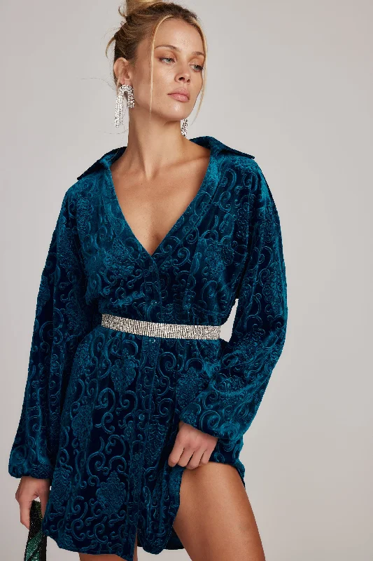 Shift Women Dress with a Simple and Classic Design for Everyday WearKali Blue Long Sleeve Velvet Dress Shift Women Dress with a Simple and Classic Design for Everyday WearKali Blue Long Sleeve Velvet Dress