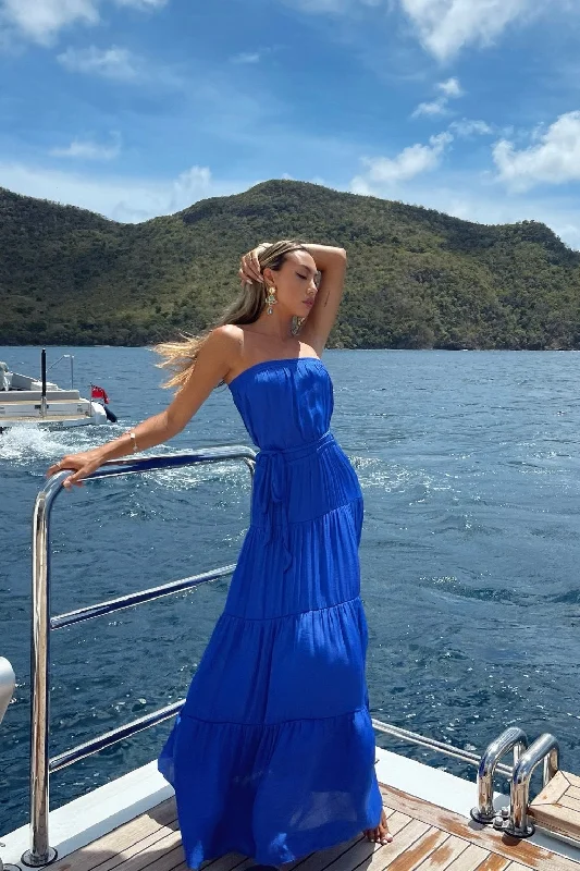 Empire Waist Women Dress to Accentuate the Bust and Conceal the WaistLuna Capri Blue Strapless Maxi Dress Empire Waist Women Dress to Accentuate the Bust and Conceal the WaistLuna Capri Blue Strapless Maxi Dress