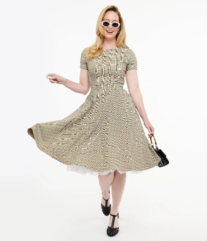 Ball Gown Women Dress with a Full Skirt for a Princess - like Look1950s Beige Plaid & Pink Floral Swing Dress Ball Gown Women Dress with a Full Skirt for a Princess - like Look1950s Beige Plaid & Pink Floral Swing Dress