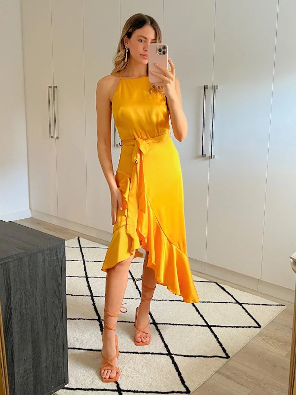 Little Black Women Dress with Sequins for a Glamorous Night OutAriana Halter Frill Dress / Golden Yellow Little Black Women Dress with Sequins for a Glamorous Night OutAriana Halter Frill Dress / Golden Yellow