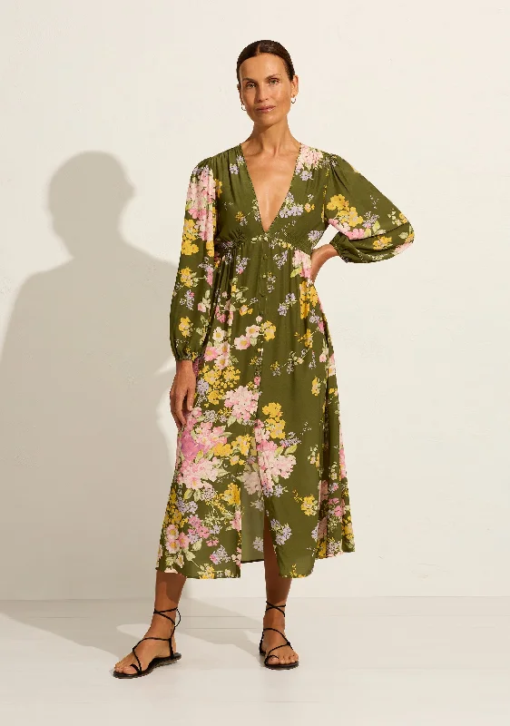 Plus Size Women Dress with a Flattering A - Line Cut for Comfort and StyleArwen Midi Dress Plus Size Women Dress with a Flattering A - Line Cut for Comfort and StyleArwen Midi Dress