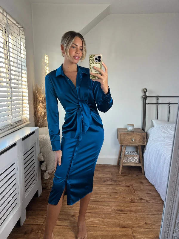 Maxi Women Dress with Floral Print for a Bohemian VibeCassie Tie Front Midi Dress / Peacock Blue Maxi Women Dress with Floral Print for a Bohemian VibeCassie Tie Front Midi Dress / Peacock Blue