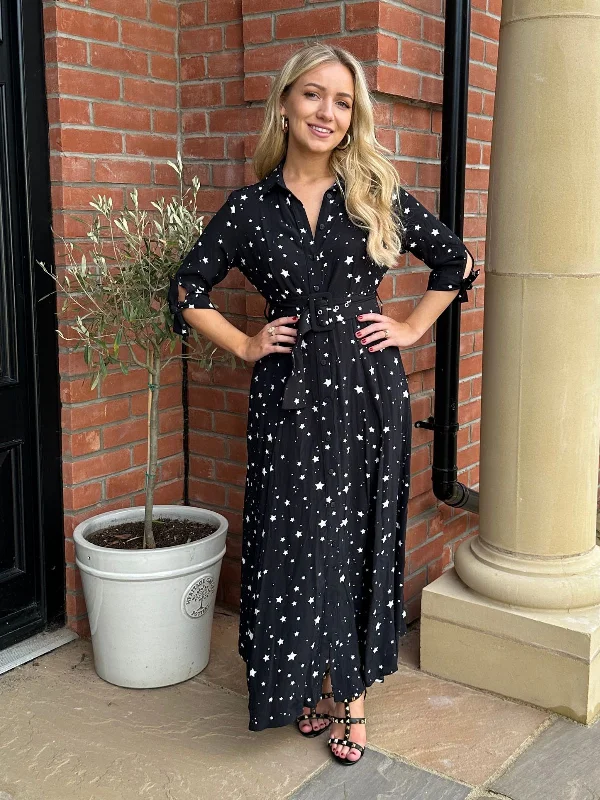 Pleated Women Dress with a Timeless and Elegant TexturePetite Daphne Belted Shirt Dress / Black and White Star Print Pleated Women Dress with a Timeless and Elegant TexturePetite Daphne Belted Shirt Dress / Black and White Star Print