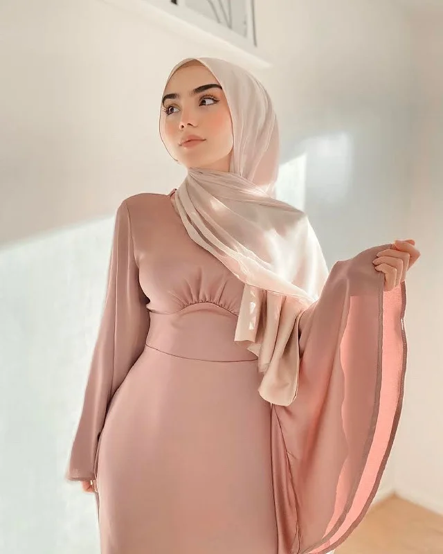 hand knitted women cardigan with artisanal charmhand knitted women cardigan with artisanal charmLaMeera Drape Sleeves Satin Dress - Dusty Rose hand knitted women cardigan with artisanal charmhand knitted women cardigan with artisanal charmLaMeera Drape Sleeves Satin Dress - Dusty Rose