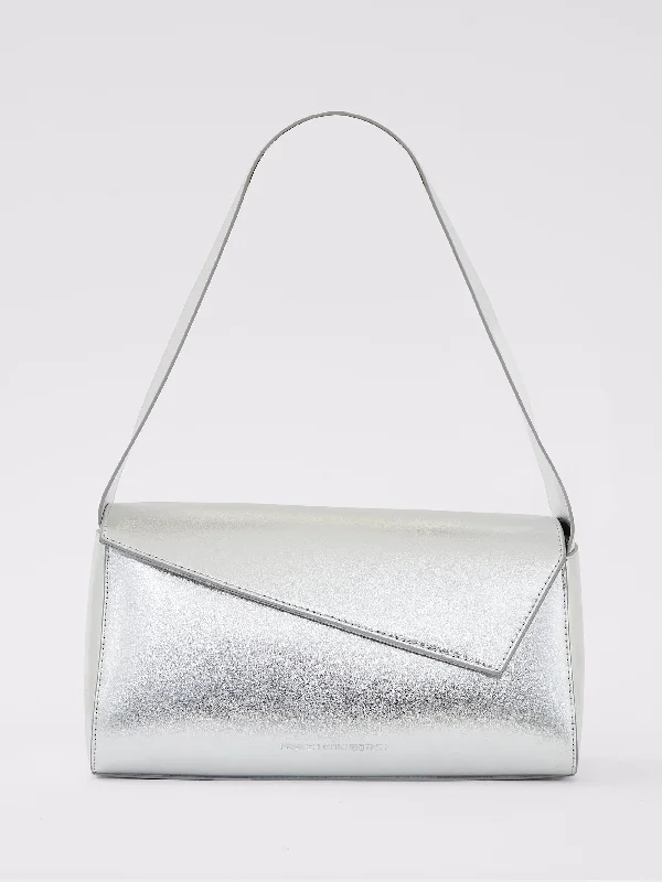 Light - wash women jeans for a fresh and summery appearanceJeenaa X Metallic Envelope Bag Light - wash women jeans for a fresh and summery appearanceJeenaa X Metallic Envelope Bag