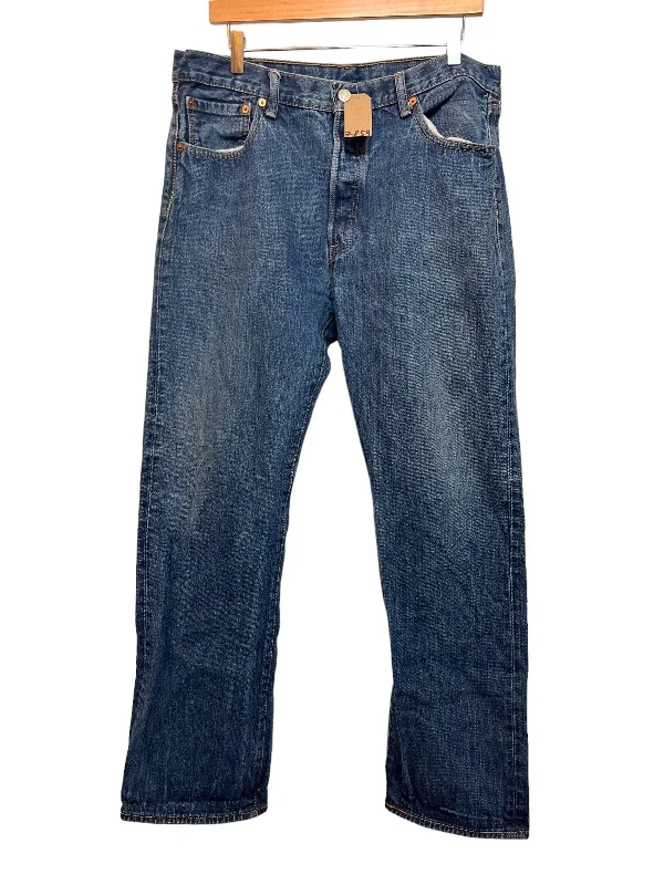 Embellished women jeans with studs or rhinestones for a glamorous touchLevi's 501 Blue Jeans (W36) Embellished women jeans with studs or rhinestones for a glamorous touchLevi's 501 Blue Jeans (W36)