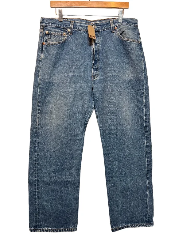 Plus - size women jeans for a comfortable and stylish fitLevi's 501 Blue Wash Jeans (W36) Plus - size women jeans for a comfortable and stylish fitLevi's 501 Blue Wash Jeans (W36)