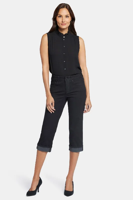 Mom jeans for a nostalgic and casual lookMarilyn Straight Crop Jeans In Petite - Black Mom jeans for a nostalgic and casual lookMarilyn Straight Crop Jeans In Petite - Black