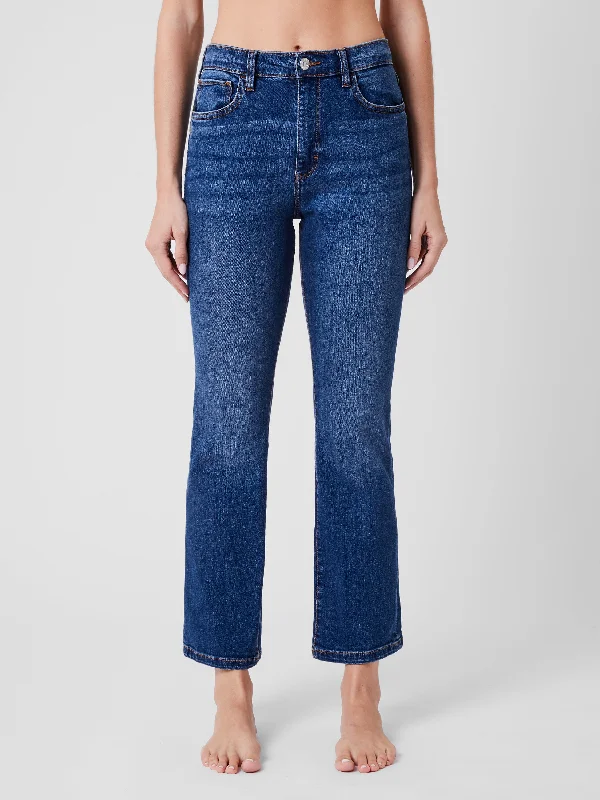 Colored women jeans in vibrant hues like red and yellowStretch Denim Bootcut Ankle Length Jeans 30 Inch Colored women jeans in vibrant hues like red and yellowStretch Denim Bootcut Ankle Length Jeans 30 Inch