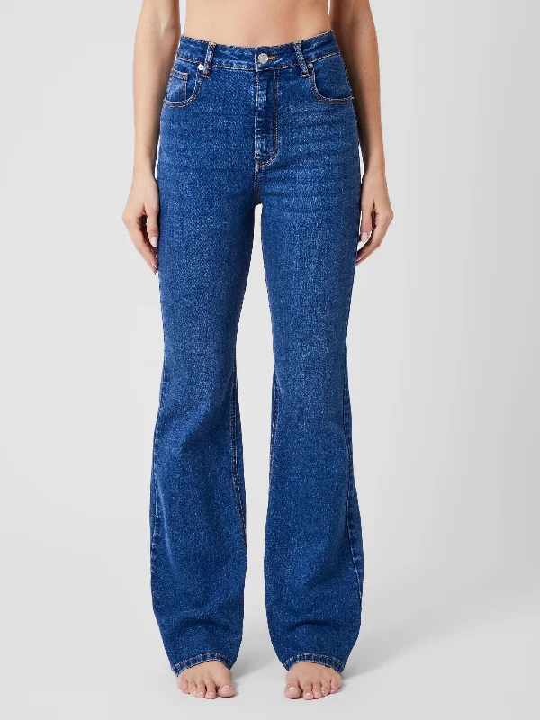 Dark - wash women jeans for a sophisticated and slimming effectToms Denim Flared Jeans Dark - wash women jeans for a sophisticated and slimming effectToms Denim Flared Jeans