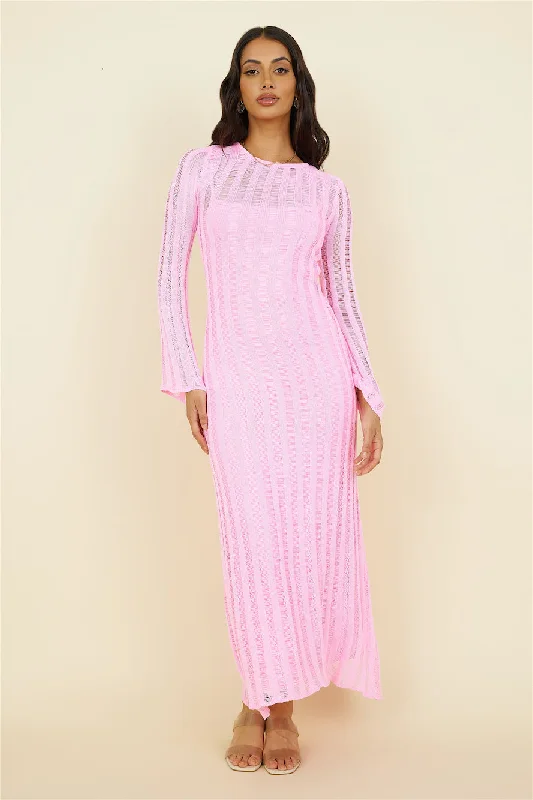 Long - Sleeve Women Dress in Velvet for a Luxurious Winter LookExploration Maxi Dress Pink Long - Sleeve Women Dress in Velvet for a Luxurious Winter LookExploration Maxi Dress Pink