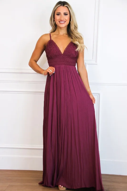 Halter Neck Women Dress to Show Off the Shoulders and NecklineFree As a Bird Maxi Dress: Plum Halter Neck Women Dress to Show Off the Shoulders and NecklineFree As a Bird Maxi Dress: Plum