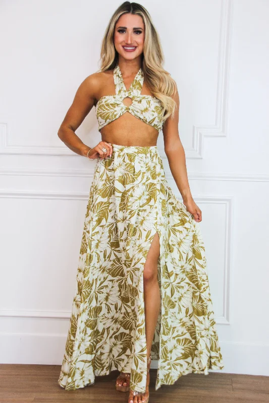 Sheath Women Dress with a Tailored Fit for a Professional LookSending Postcards Tropical Two Piece Set: Ivory/Light Olive Sheath Women Dress with a Tailored Fit for a Professional LookSending Postcards Tropical Two Piece Set: Ivory/Light Olive