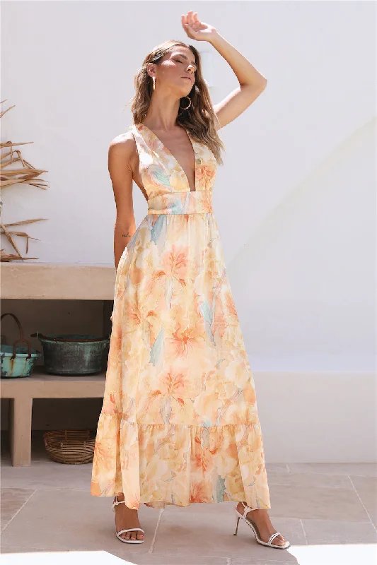 Mini Women Dress with a Short Hem for a Young and Trendy StyleTime Passing Maxi Dress Yellow Mini Women Dress with a Short Hem for a Young and Trendy StyleTime Passing Maxi Dress Yellow