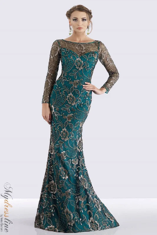 Long - Sleeve Women Dress in Velvet for a Luxurious Winter LookFeriani Couture 18718 Long - Sleeve Women Dress in Velvet for a Luxurious Winter LookFeriani Couture 18718