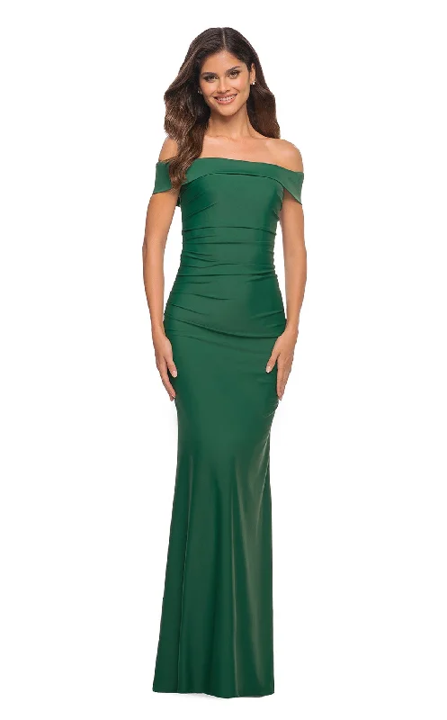 Lace - Embellished Women Dress for an Elegant and Sophisticated AppearanceLa Femme 30422CL Dress Lace - Embellished Women Dress for an Elegant and Sophisticated AppearanceLa Femme 30422CL Dress