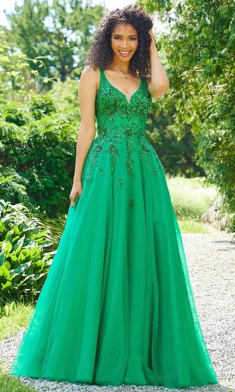 Maxi Women Dress with Floral Print for a Bohemian VibeMori Lee 47019 - Embellished Sleeveless Prom Dress Maxi Women Dress with Floral Print for a Bohemian VibeMori Lee 47019 - Embellished Sleeveless Prom Dress