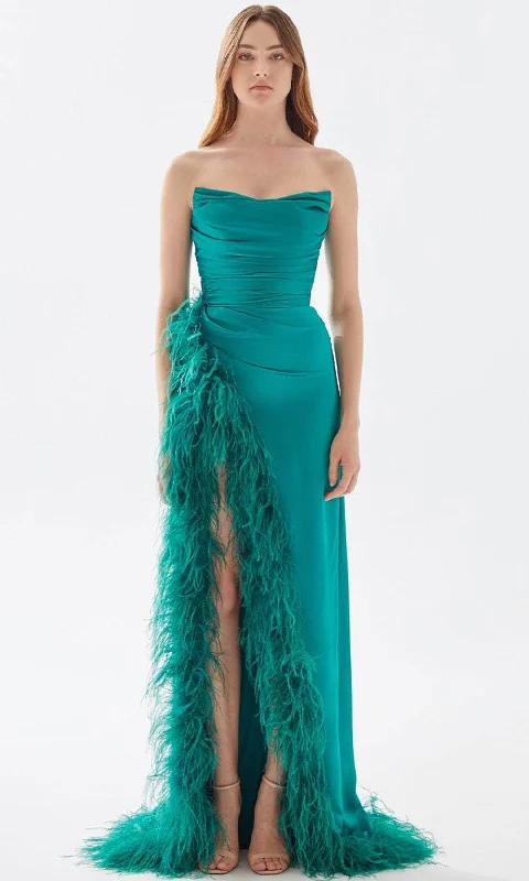 Maxi Women Dress with Floral Print for a Bohemian VibeTarik Ediz 52004 - Strapless Feathered Slit Prom Gown Maxi Women Dress with Floral Print for a Bohemian VibeTarik Ediz 52004 - Strapless Feathered Slit Prom Gown