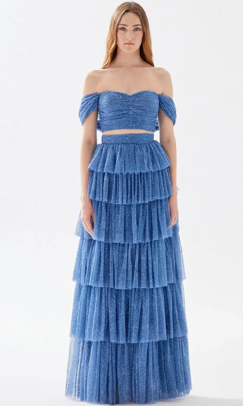 Long - Sleeve Women Dress in Velvet for a Luxurious Winter LookTarik Ediz 52042 - Two Piece Tiered Off Shoulder Dress Long - Sleeve Women Dress in Velvet for a Luxurious Winter LookTarik Ediz 52042 - Two Piece Tiered Off Shoulder Dress