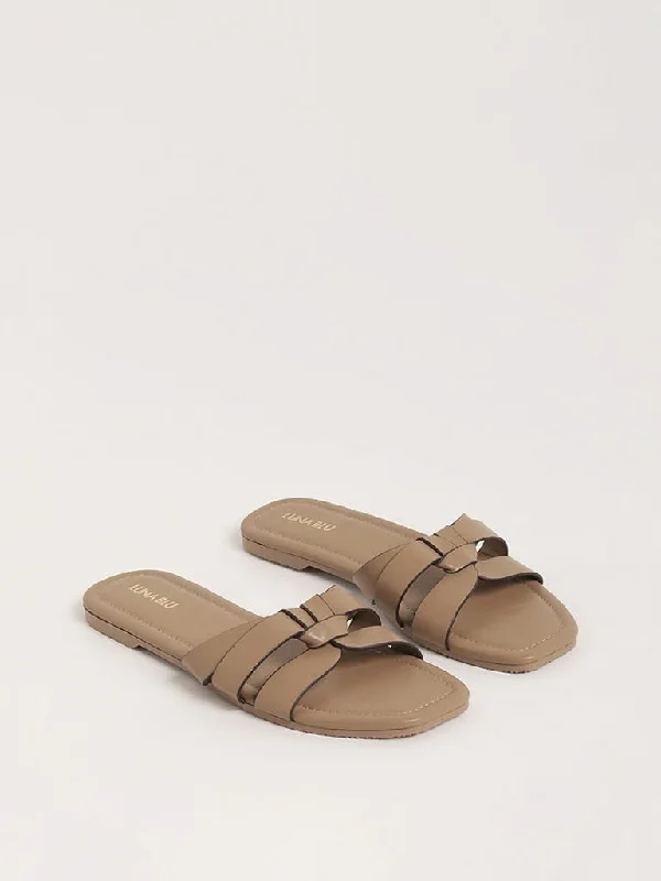 High - Waisted Women Shorts for a Retro and Flattering LookLUNA BLU Brown Double-Strap Sandals High - Waisted Women Shorts for a Retro and Flattering LookLUNA BLU Brown Double-Strap Sandals