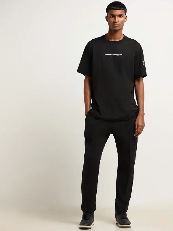 Twill Women Shorts with a Smooth Texture and DurabilityStudiofit Black Straight-Fit Mid-Rise Cotton Blend Track Pants Twill Women Shorts with a Smooth Texture and DurabilityStudiofit Black Straight-Fit Mid-Rise Cotton Blend Track Pants
