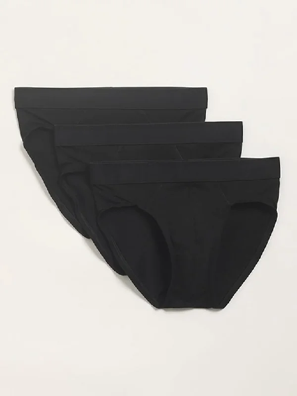 Cargo Women Shorts with Multiple Pockets for FunctionalityWES Lounge Black Cotton Briefs - Pack of 3 Cargo Women Shorts with Multiple Pockets for FunctionalityWES Lounge Black Cotton Briefs - Pack of 3