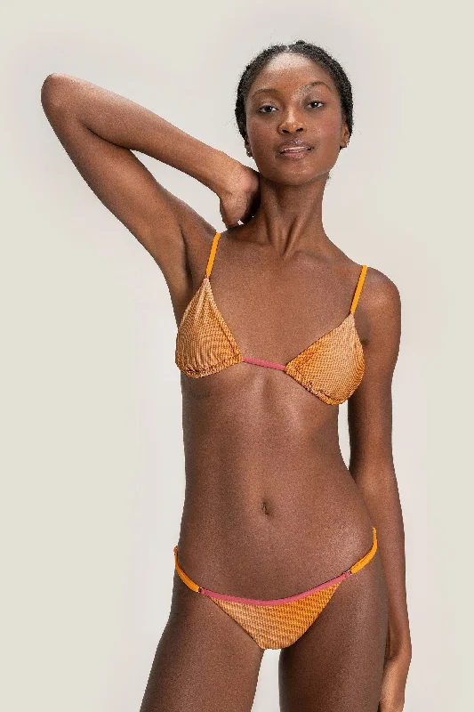 Sports bikini for high - intensity water activities like surfingBT Techno Smart Top