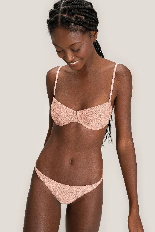 Floral - printed bikini for a feminine and colorful beach vibeLumiere Neo Brallet Top Floral - printed bikini for a feminine and colorful beach vibeLumiere Neo Brallet Top
