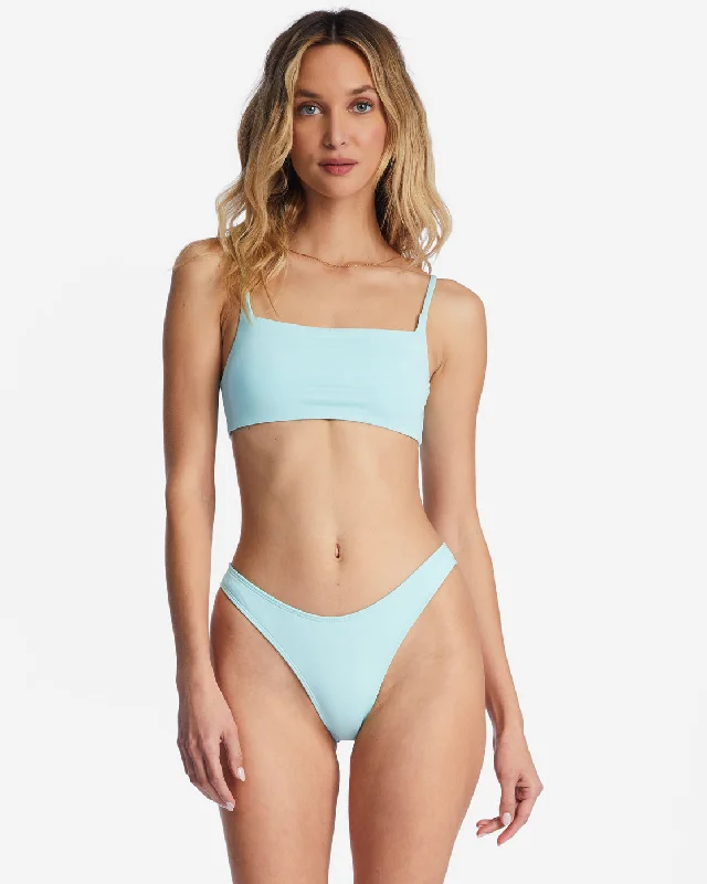 Tie - side bikini bottoms for an adjustable and stylish fitSol Searcher Zoe Crop Bikini Top - Pure Aqua Tie - side bikini bottoms for an adjustable and stylish fitSol Searcher Zoe Crop Bikini Top - Pure Aqua