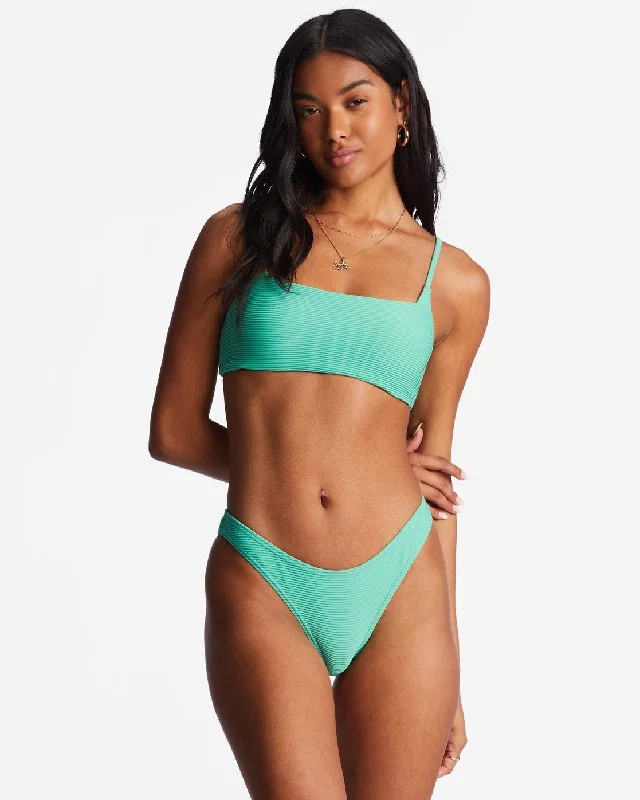 UV - protection bikini for safe sun exposure during beach daysTanlines Zoe Crop Bikini Top - Sweet Grass UV - protection bikini for safe sun exposure during beach daysTanlines Zoe Crop Bikini Top - Sweet Grass